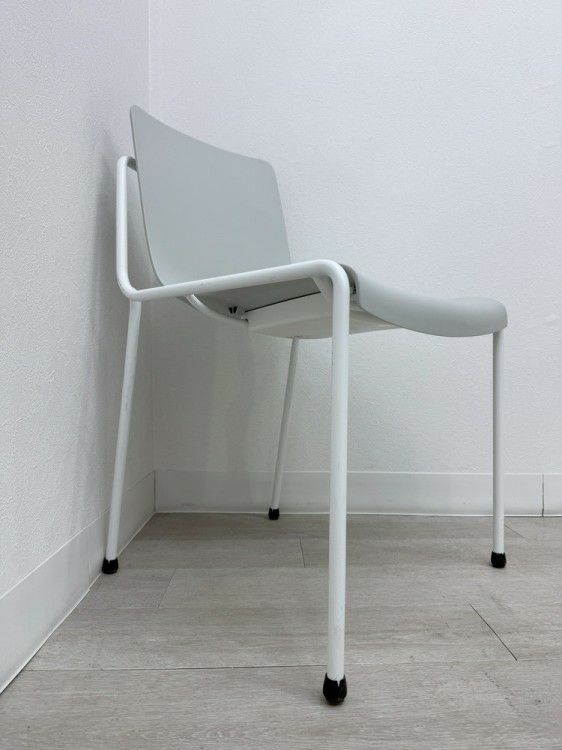 コクヨデイズオフィス オフセットフレームシリーズ ミーティングチェア 商品画像9