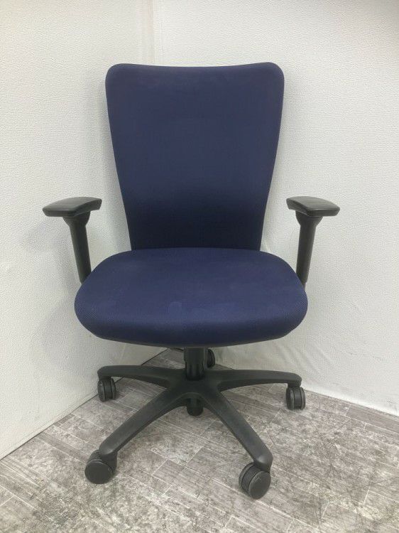 オカムラCarrozza(カロッツァ)チェア 可動肘付カロッツァチェア 商品画像2