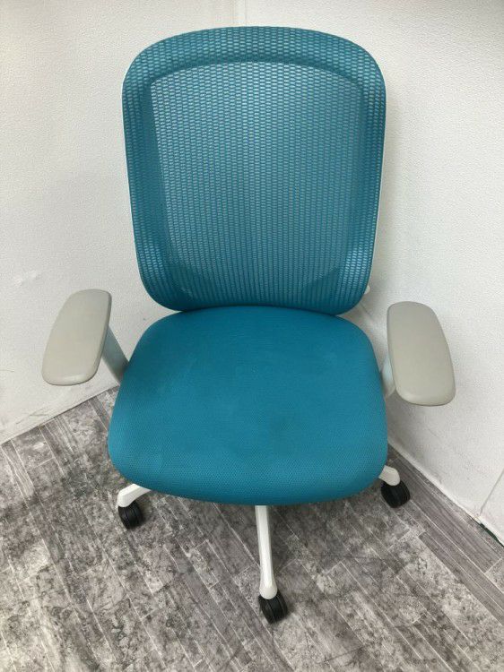 オカムラSylphy(シルフィー)チェア 可動肘付シルフィーチェア 商品画像3