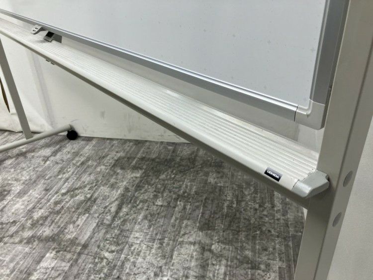 ウチダ（内田洋行）脚付両面ホワイトボード 商品画像2