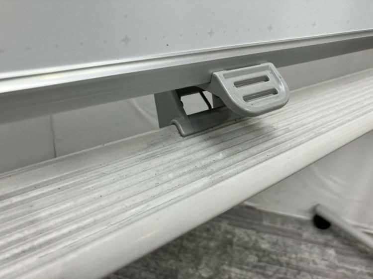 ウチダ（内田洋行）脚付両面ホワイトボード 商品画像4
