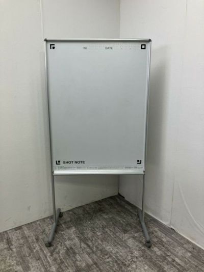 馬印縦型脚付片面ホワイトボード	 商品画像1