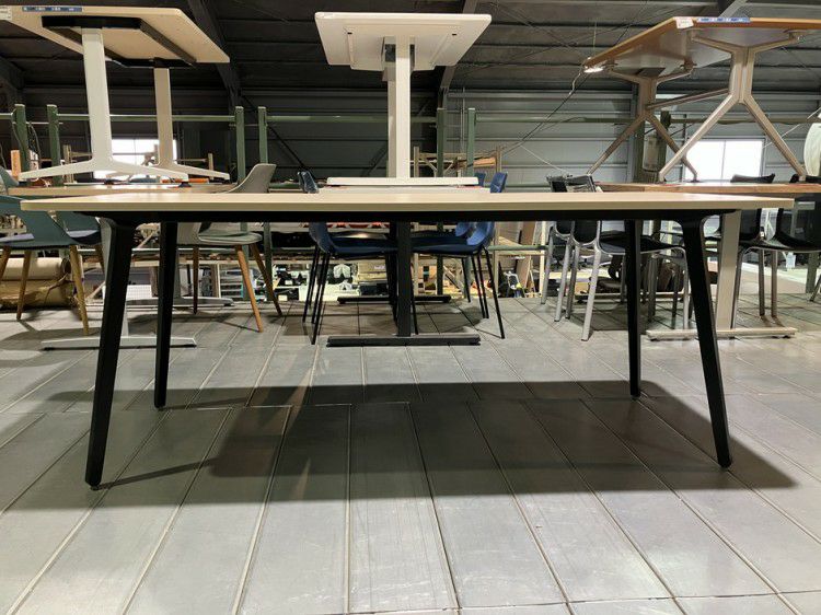 ウチダ（内田洋行）レムナ（LEMNA）シリーズ 1800ミーティングテーブル 商品画像4