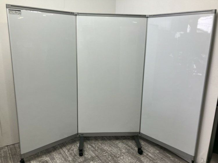 コクヨ3連結ホワイトボードパーテーション 商品画像1