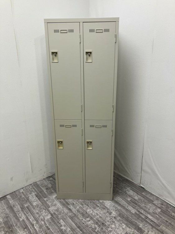 SEIKO FAMILY（生興） 南京錠式4人用ロッカー 商品画像1