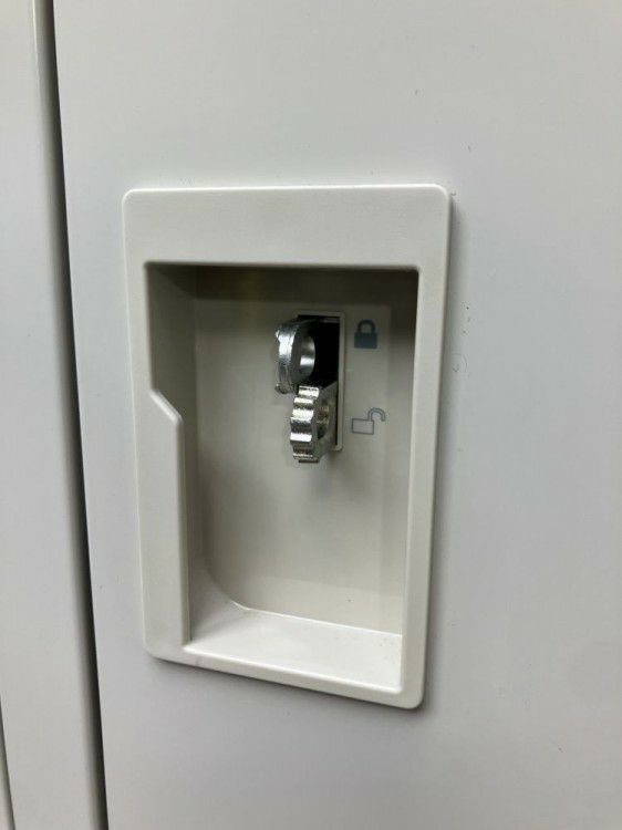 SEIKO FAMILY（生興） 南京錠式4人用ロッカー 商品画像4