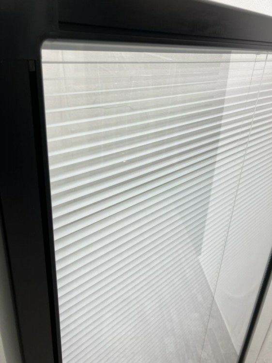 ブラインド内蔵型自立パーテーション 商品画像6