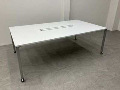 オカムラ アプションフリー2シリーズ 2100ミーティングテーブル