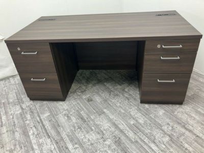 オカムラグレースラインシリーズ 役員室用1600両袖デスク 商品画像1