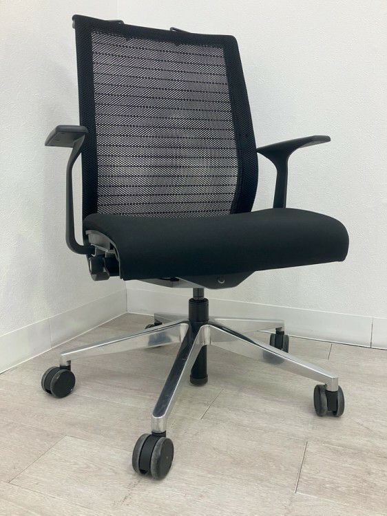 スチールケースシンク（Think）チェア 固定肘付シンクチェア 商品画像13