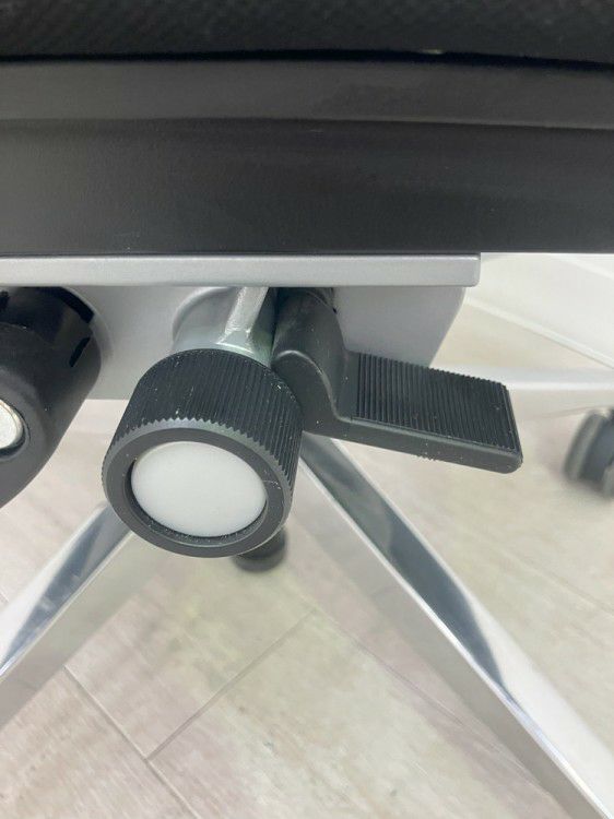 スチールケースシンク（Think）チェア 固定肘付シンクチェア 商品画像15