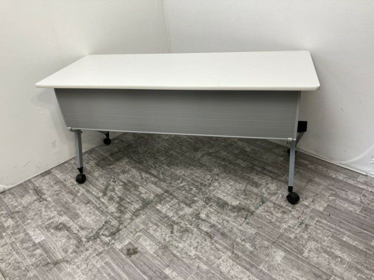 イトーキ1500サイドスタックテーブル 商品画像1