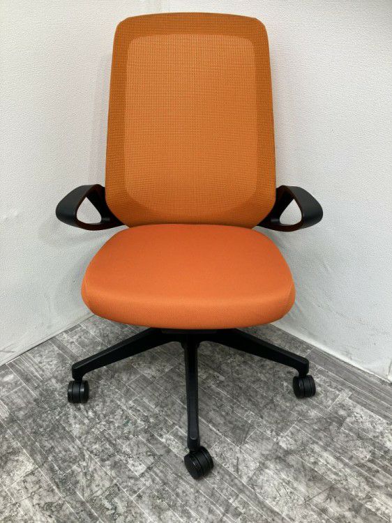 イトーキノート(nort)チェア 固定肘付ノートチェア 商品画像2