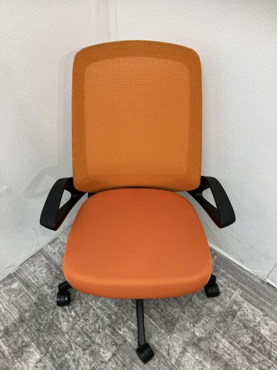 イトーキノート(nort)チェア 固定肘付ノートチェア 商品画像3