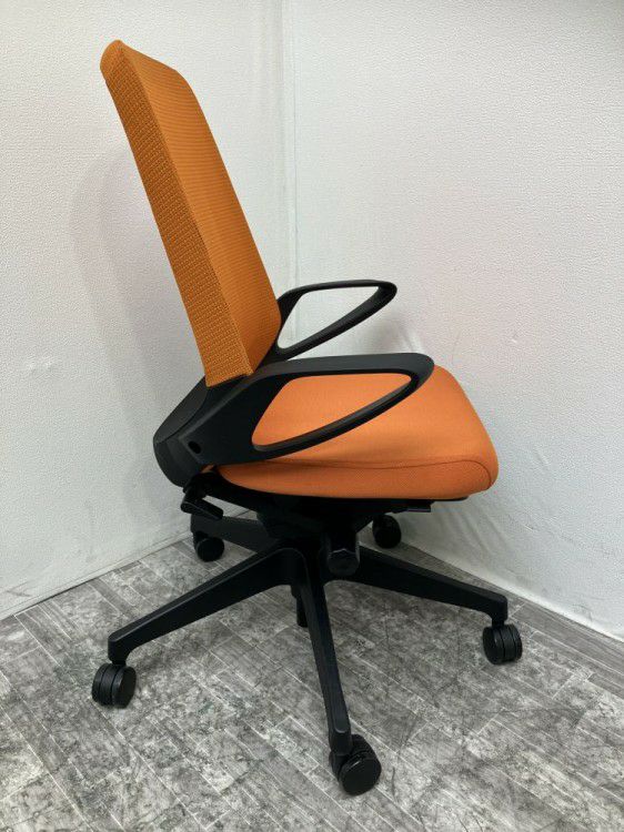 イトーキノート(nort)チェア 固定肘付ノートチェア 商品画像4