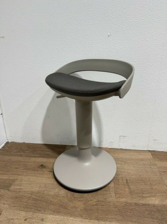 コクヨジョインシリーズ 昇降スツール 商品画像1