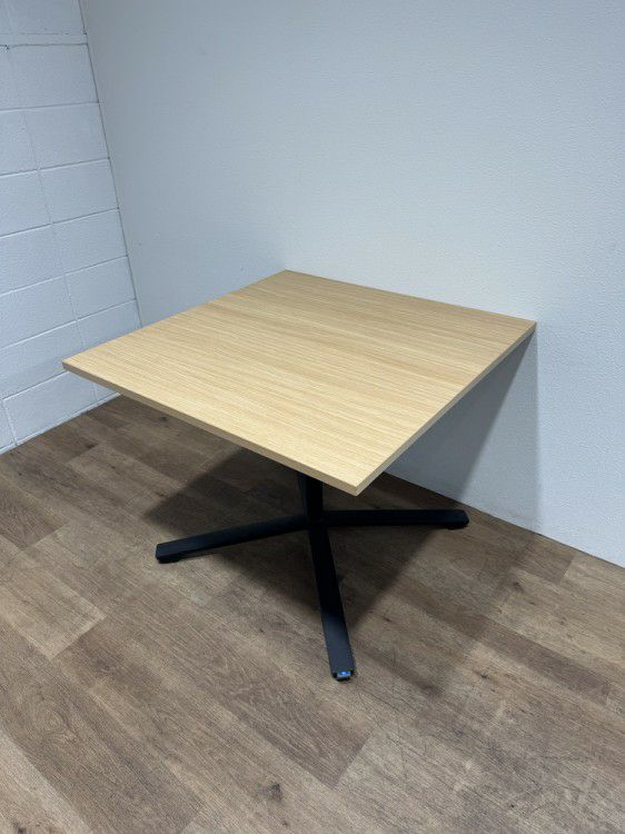 コクヨデイズオフィス（DAYS OFFICE）シリーズ 角テーブル 商品画像1