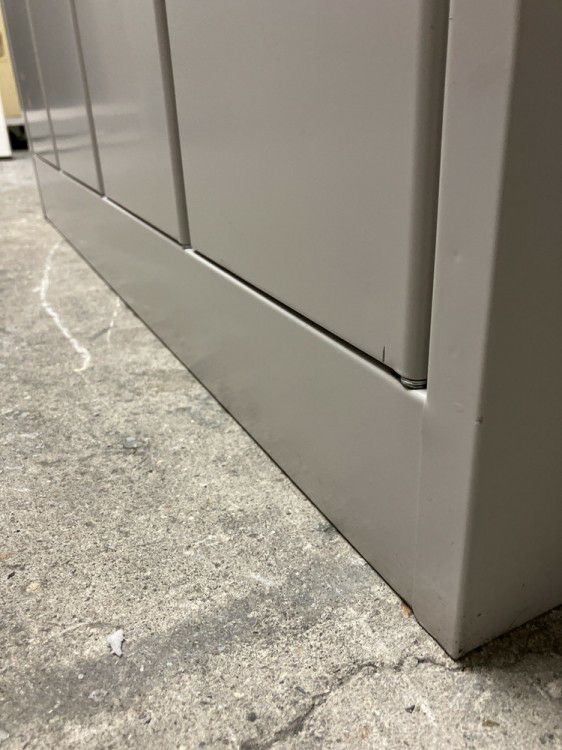 イトーキL型ロッカーシリーズ 4人用ロッカー 商品画像7