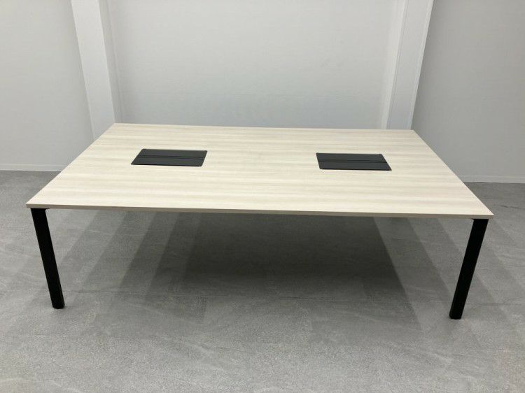 オカムラ2400フリーアドレスデスク 商品画像1