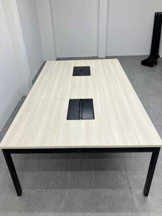 オカムラ2400フリーアドレスデスク 商品画像2