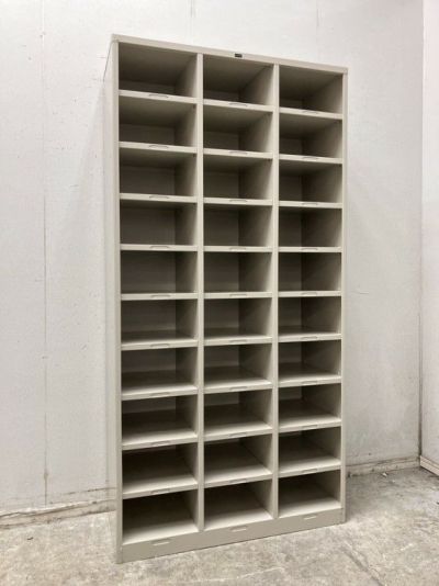 ウチダ（内田洋行）30人用シューズロッカー 商品画像1