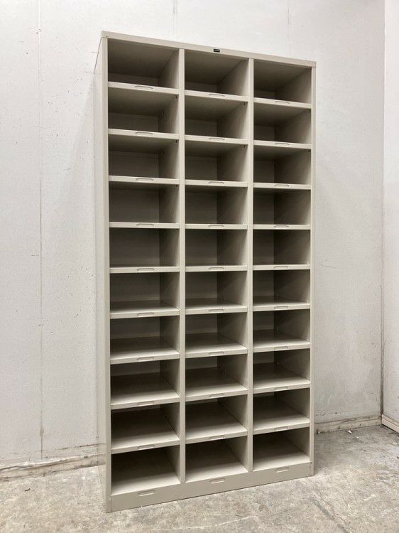 ウチダ（内田洋行）30人用シューズロッカー 商品画像1