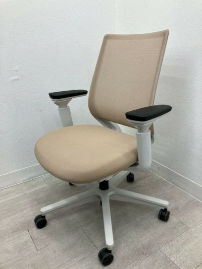 コクヨ 可動肘付ミトラ2チェア