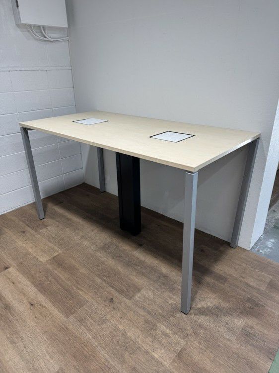 コクヨワークフィットシリーズ ハイテーブル 商品画像1