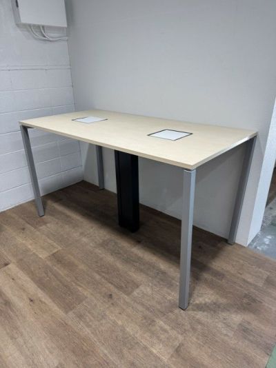 コクヨワークフィットシリーズ ハイテーブル 商品画像1