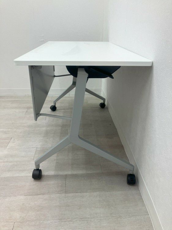 コクヨLeafine(リーフライン)シリーズ 1200平行スタックテーブル 商品画像3