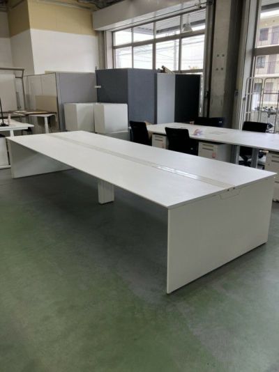 オカムラプロユニット フリーウェイシリーズ 4000フリーアドレスデスク 商品画像1