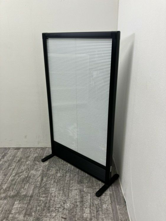 ブラインド内臓型自立パーティション 商品画像2