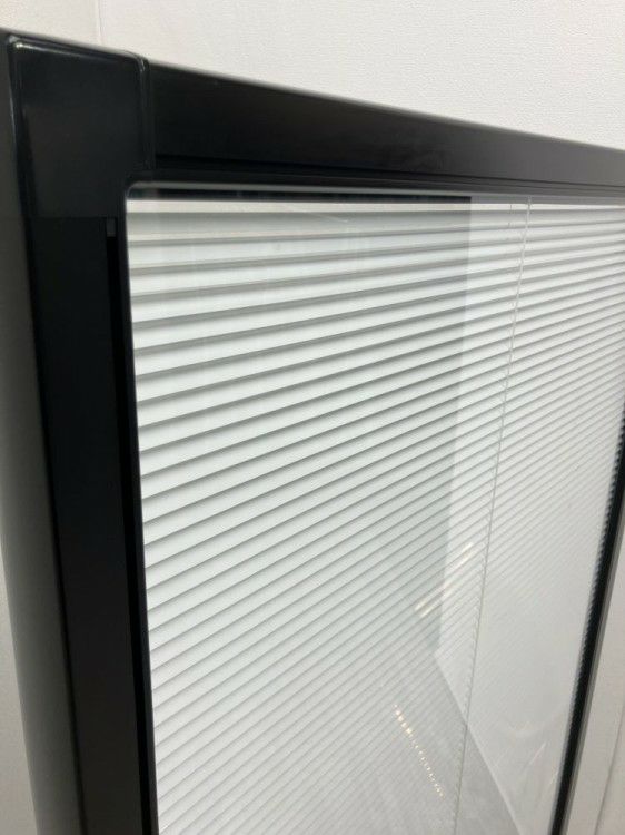 ブラインド内臓型自立パーティション 商品画像3