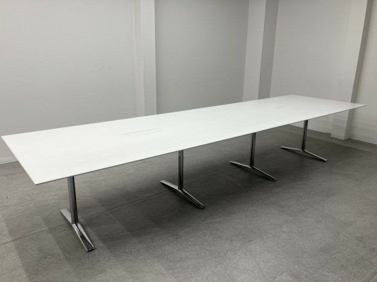 Cassina ixc.（カッシーナ・イクスシー）FLOW 4000ミーティングテーブル 商品画像1