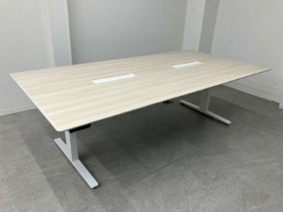 オカムラ スイフトシリーズ 電動昇降式2400ミーティングテーブル