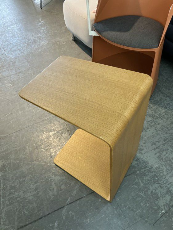 スチールケースサイドテーブル 商品画像2