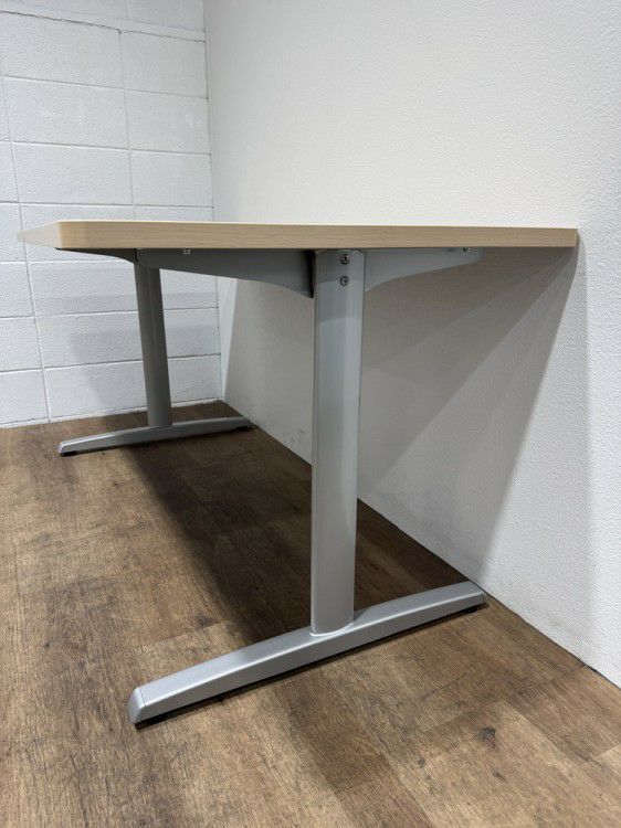 オカムラ8177シリーズ ミーティングテーブル 商品画像4