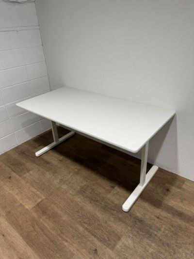 ライオンMDLシリーズ ミーティングテーブル 商品画像1