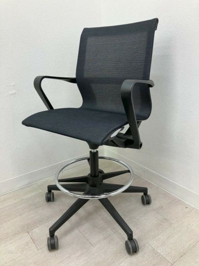 【定価15万】スチールケース steelcase 昇降式デスク　幅1100mm 定価15万】スチールケース steelcase 昇降式デスク 幅1100mm Migration