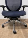 オカムラBaron(バロン)チェア 可動肘付バロンチェア 商品画像12