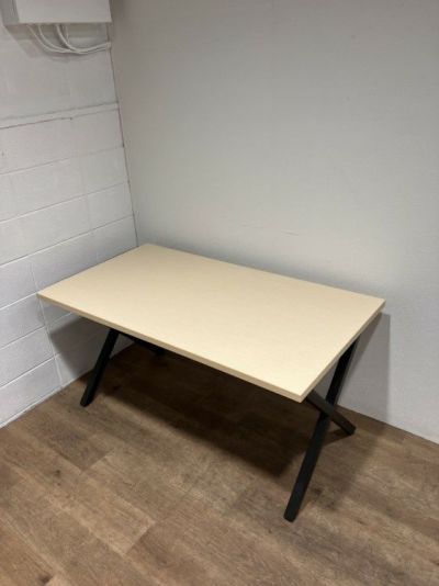 パブリックミーティングテーブル 商品画像1