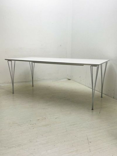 フリッツ・ハンセン スパンレッグテーブル