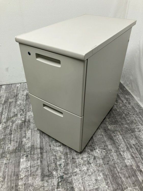 コクヨBS+シリーズ 2段脇机 商品画像1