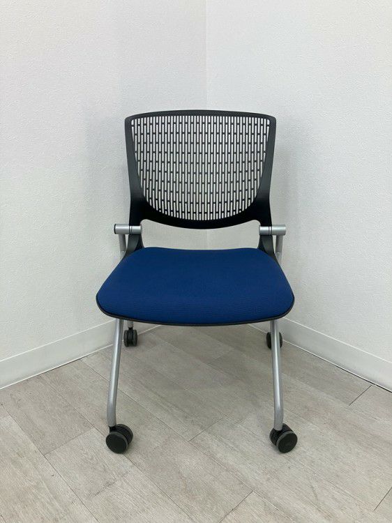 オカムラGrata（グラータ）チェア ネスティングチェア 商品画像2