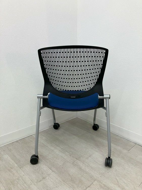 オカムラGrata（グラータ）チェア ネスティングチェア 商品画像4