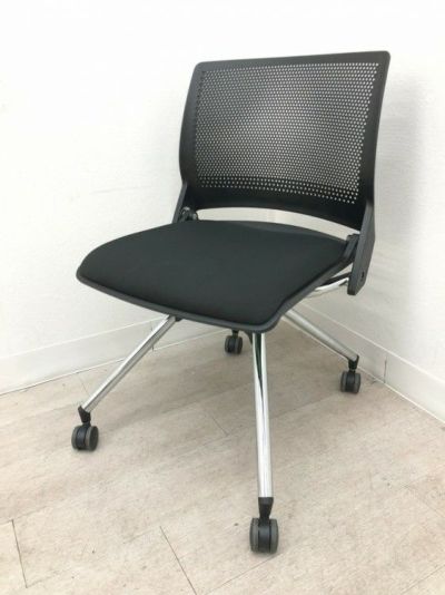 オカムラクリールシリーズ ネスティングチェア 商品画像1