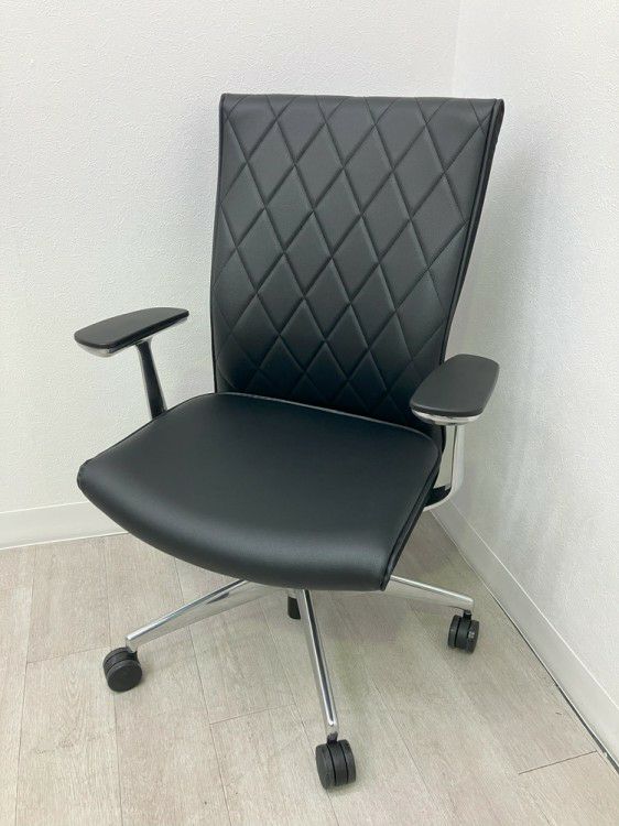 コクヨPUNTO(プント)チェア 固定肘付プントチェア 商品画像1
