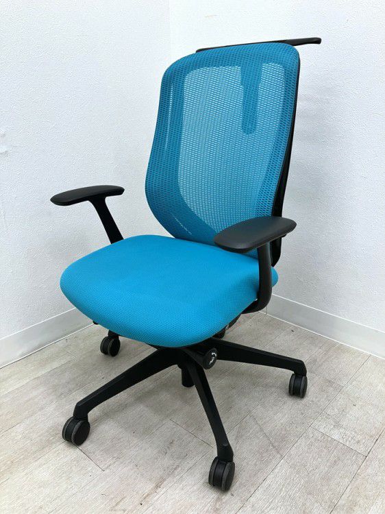 オカムラSylphy(シルフィー)チェア 固定肘付シルフィーチェア 商品画像1