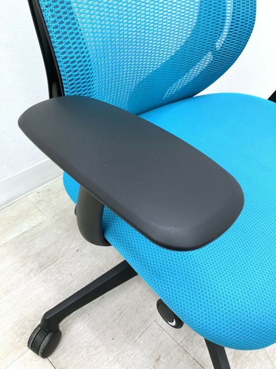 オカムラSylphy(シルフィー)チェア 固定肘付シルフィーチェア 商品画像6