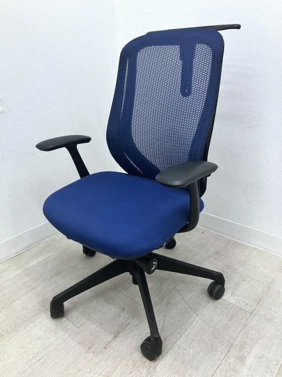 オカムラSylphy(シルフィー)チェア 固定肘付シルフィーチェア 商品画像1